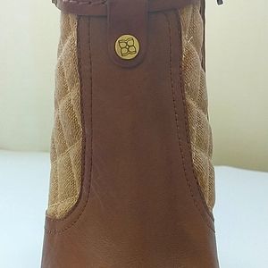 BCBGMAXAZRIA Kingston sand brown bootie size 8 1/2